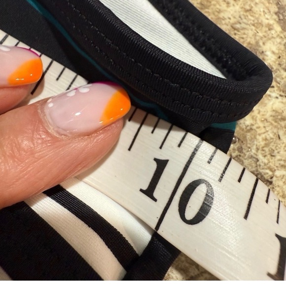 Cupshe Black and White Striped Bikini Bottom - Picture 8 of 10